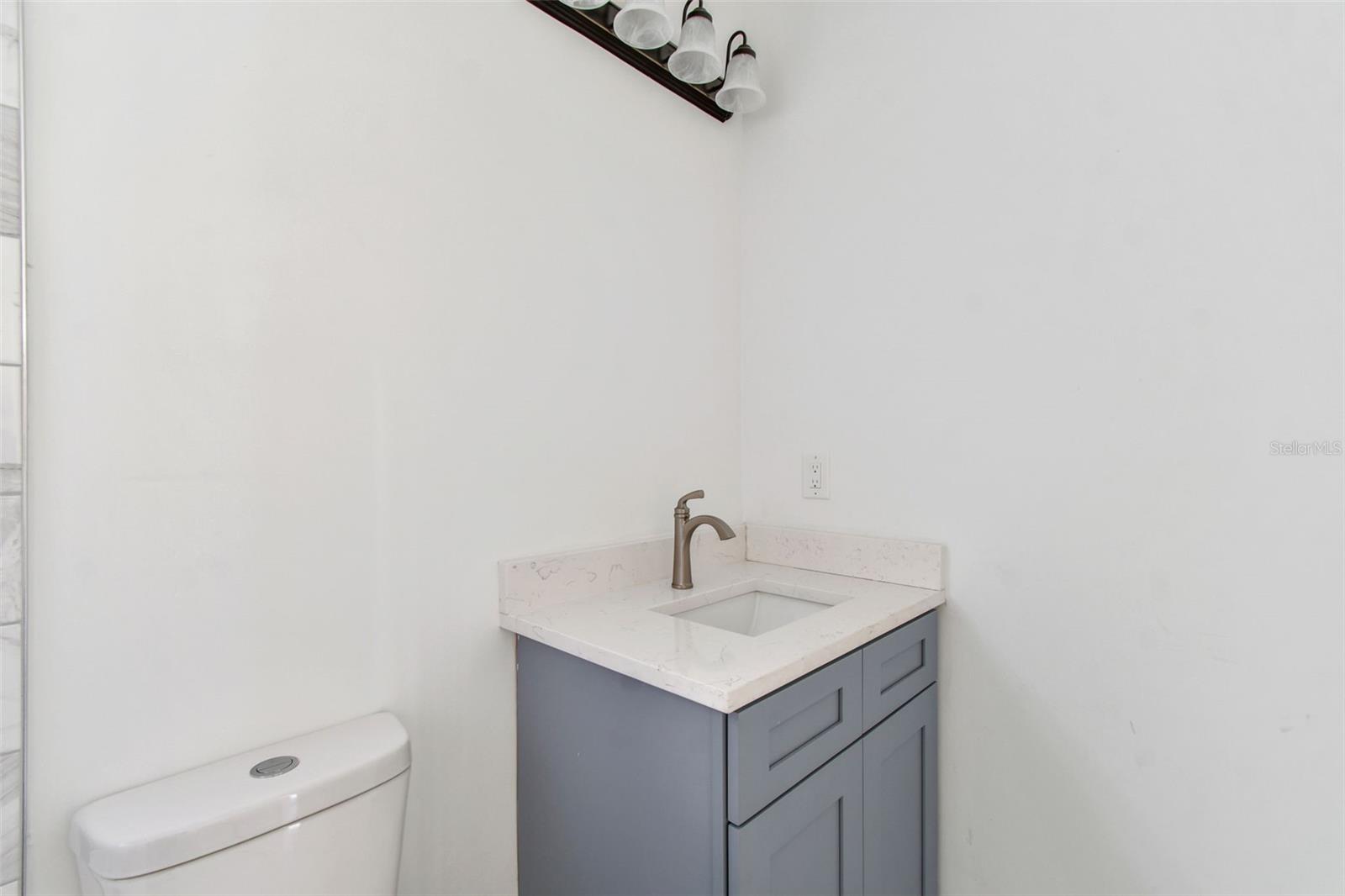 2313 E COLUMBUS DR — photo 23