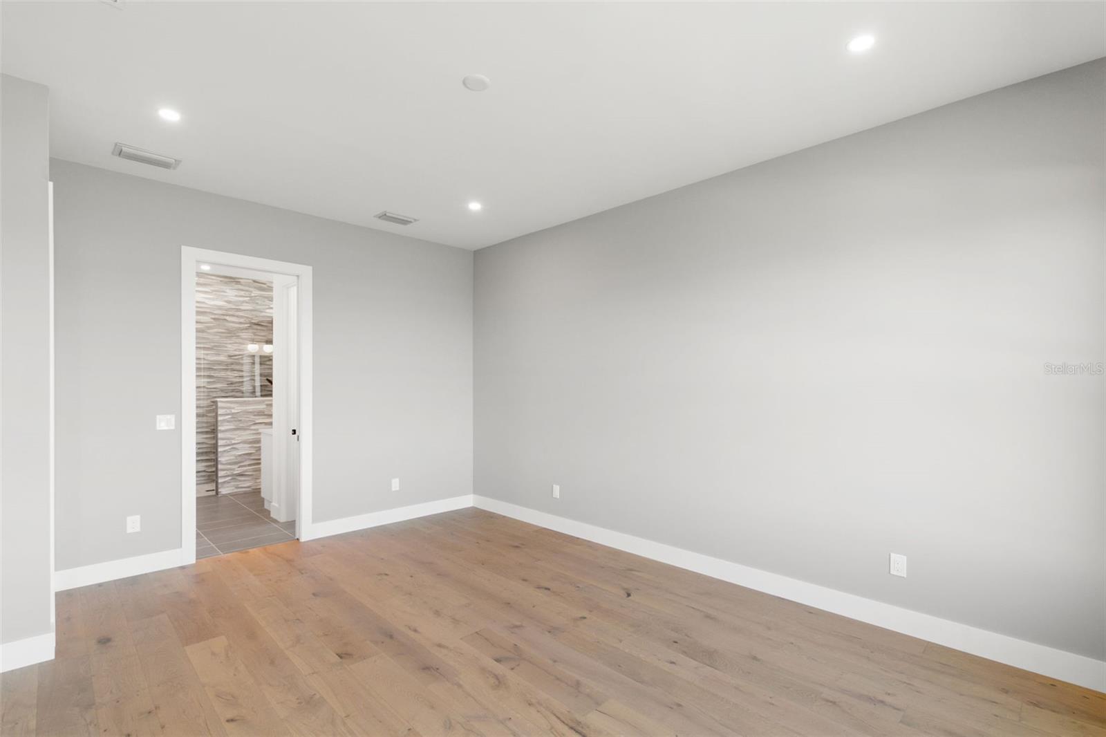 1810 4TH ST E — photo 24