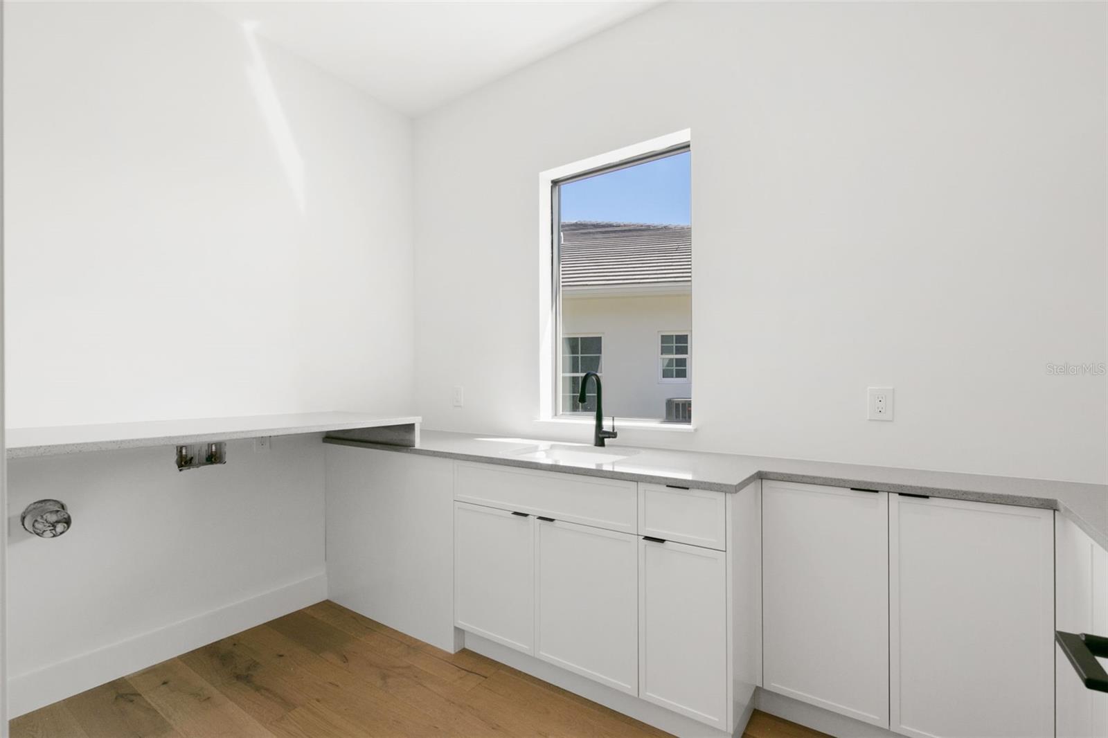 1810 4TH ST E — photo 35