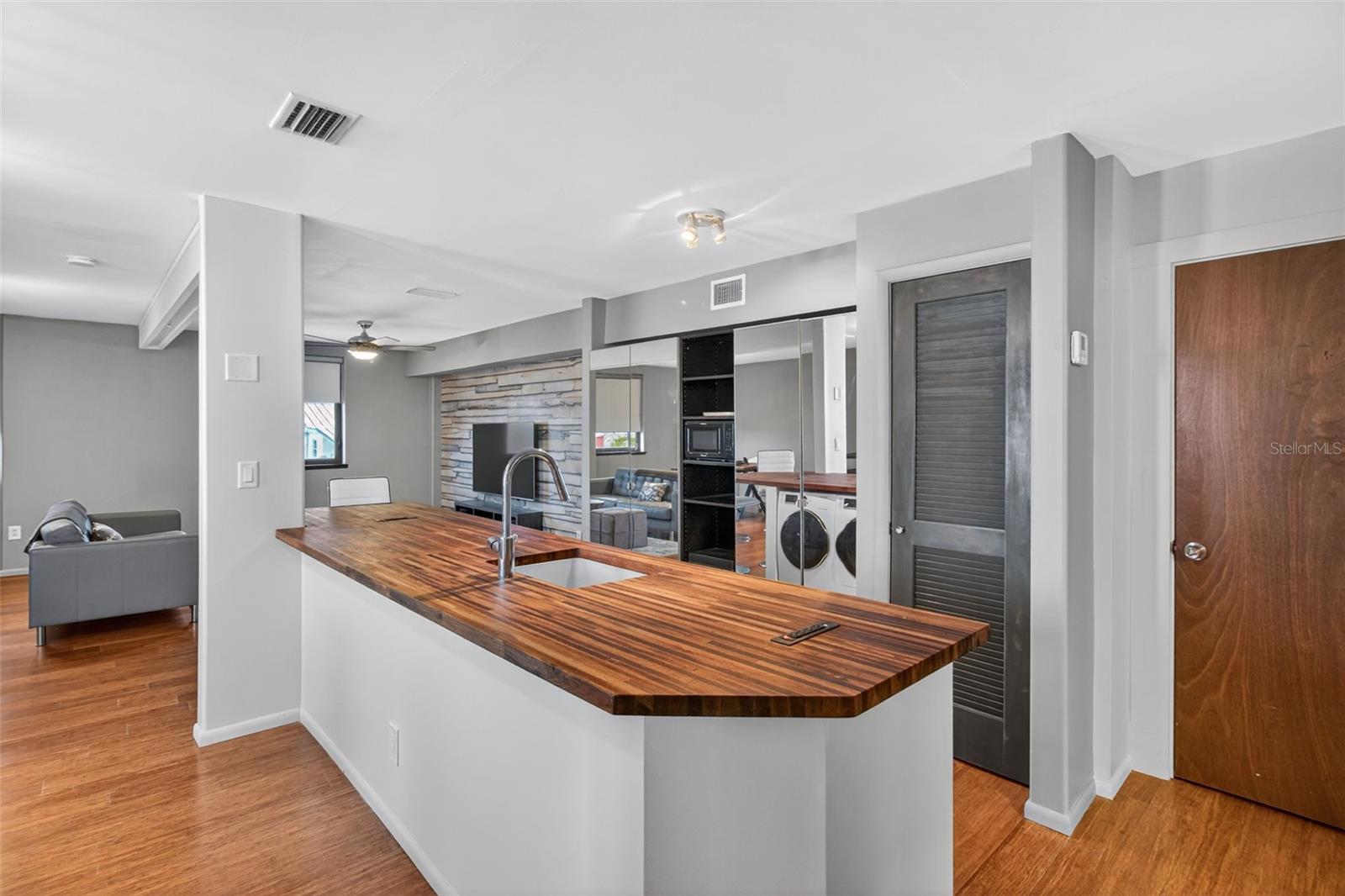 5659 SHORE BLVD S — photo 44