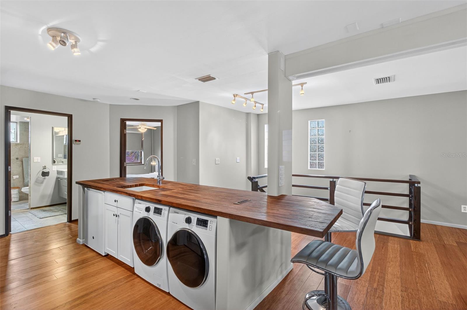 5659 SHORE BLVD S — photo 43