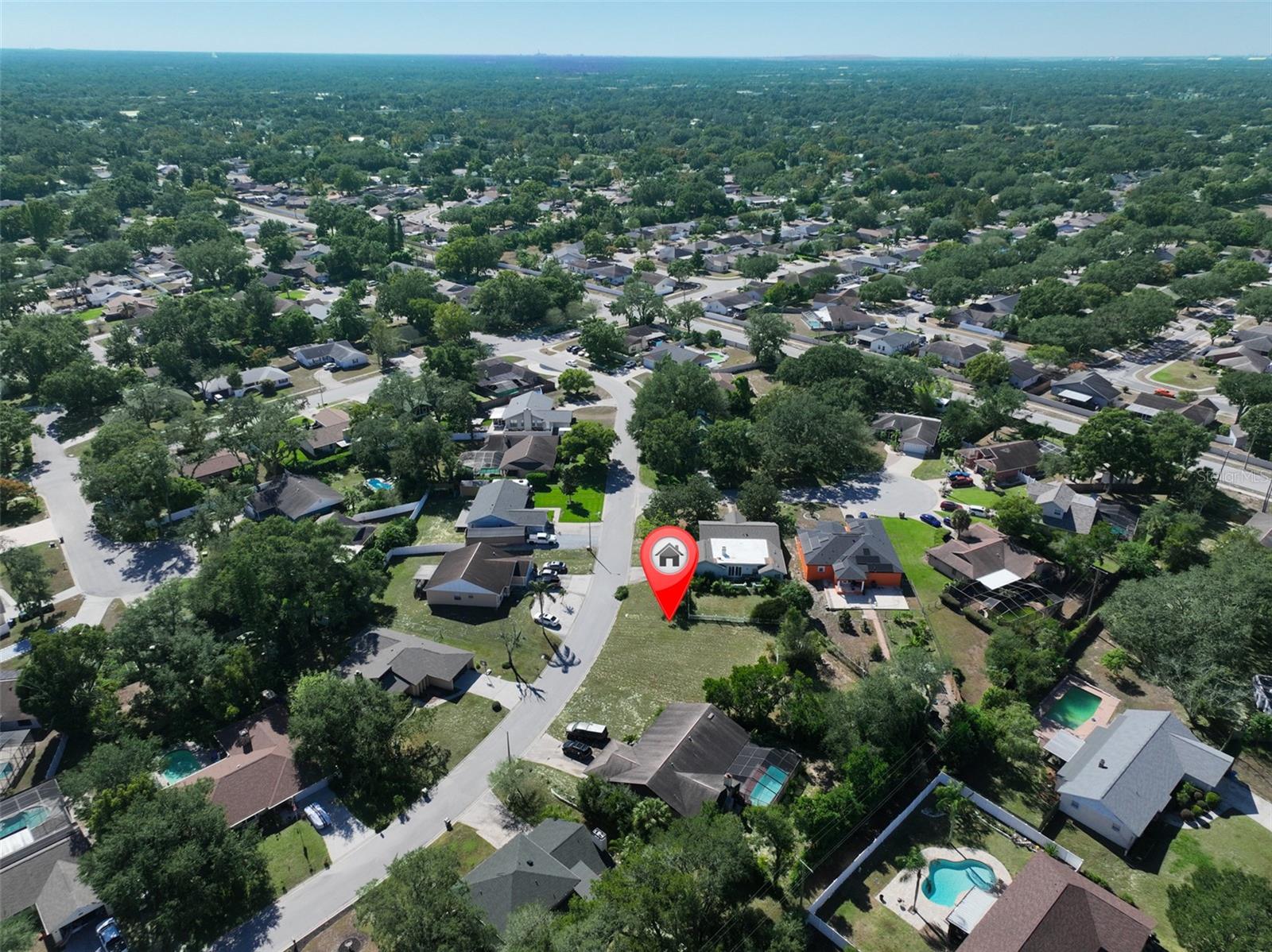 1114 CLASSIC DR — photo 17