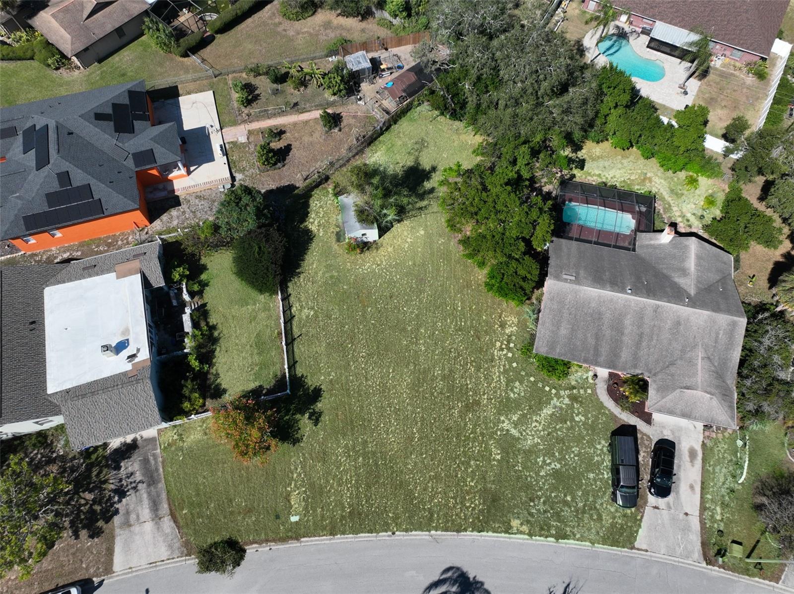 1114 CLASSIC DR — photo 4