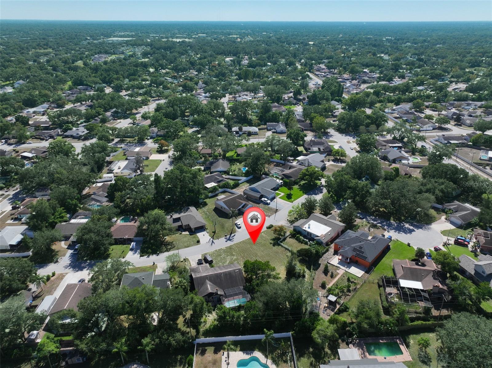 1114 CLASSIC DR — photo 15
