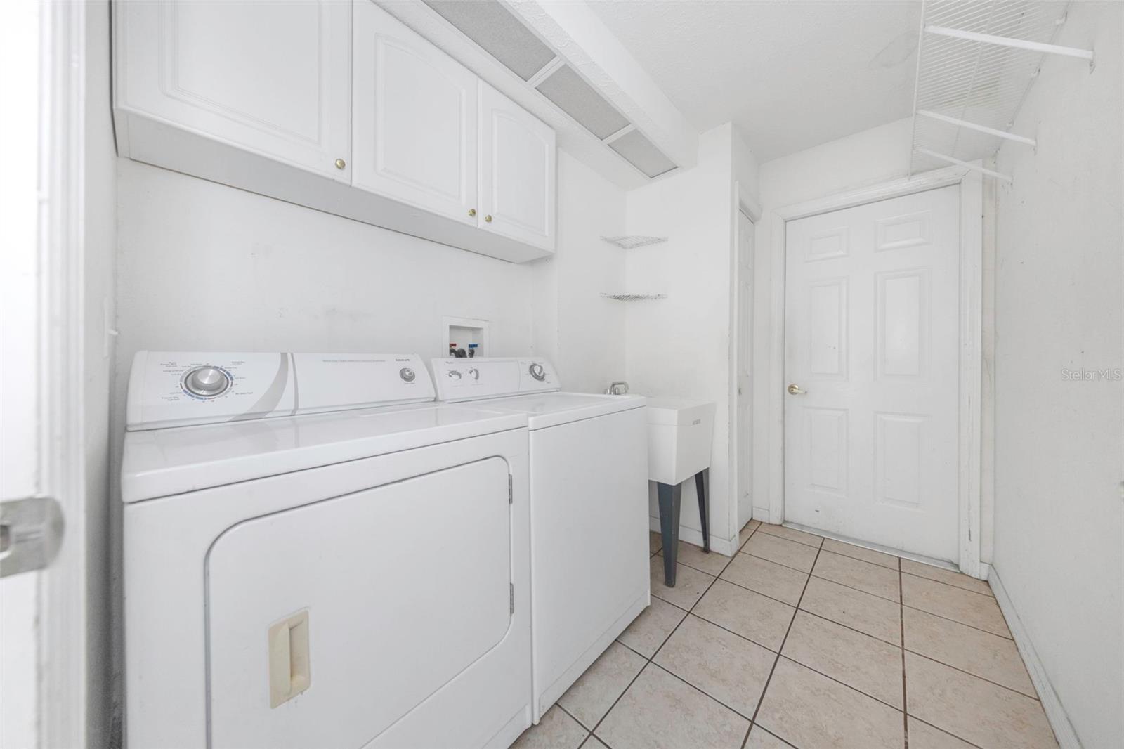 7919 STARFIRE WAY — photo 23
