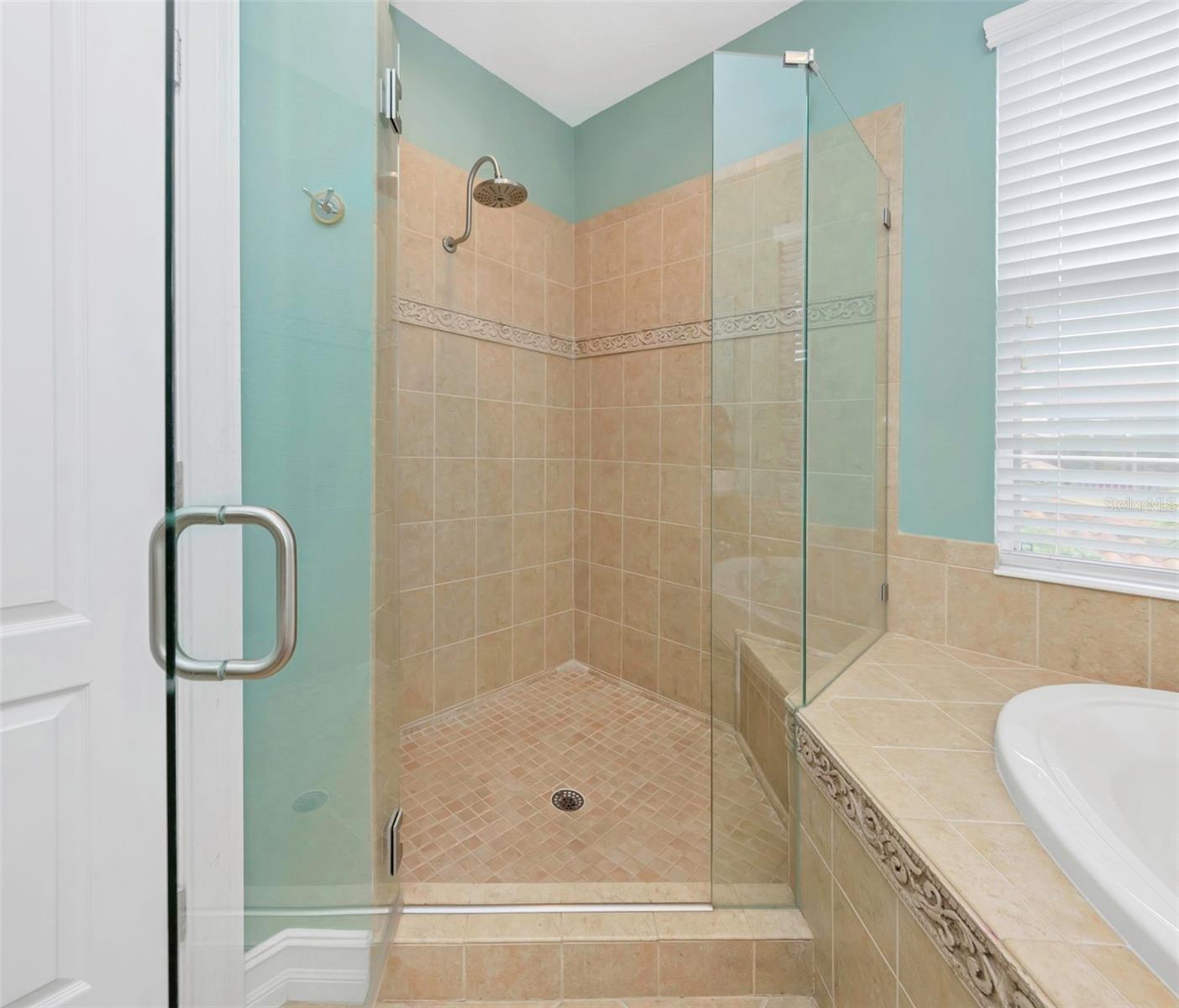 313 10TH AVE E — photo 26