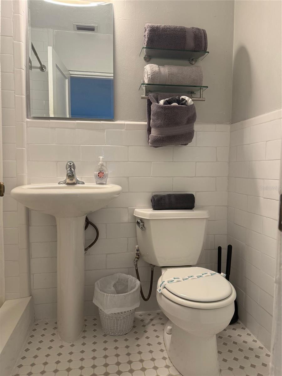 170 ROOSEVELT DR #10 — photo 21