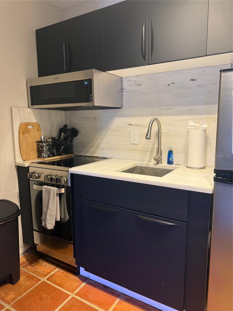 170 ROOSEVELT DR #10 — photo 11