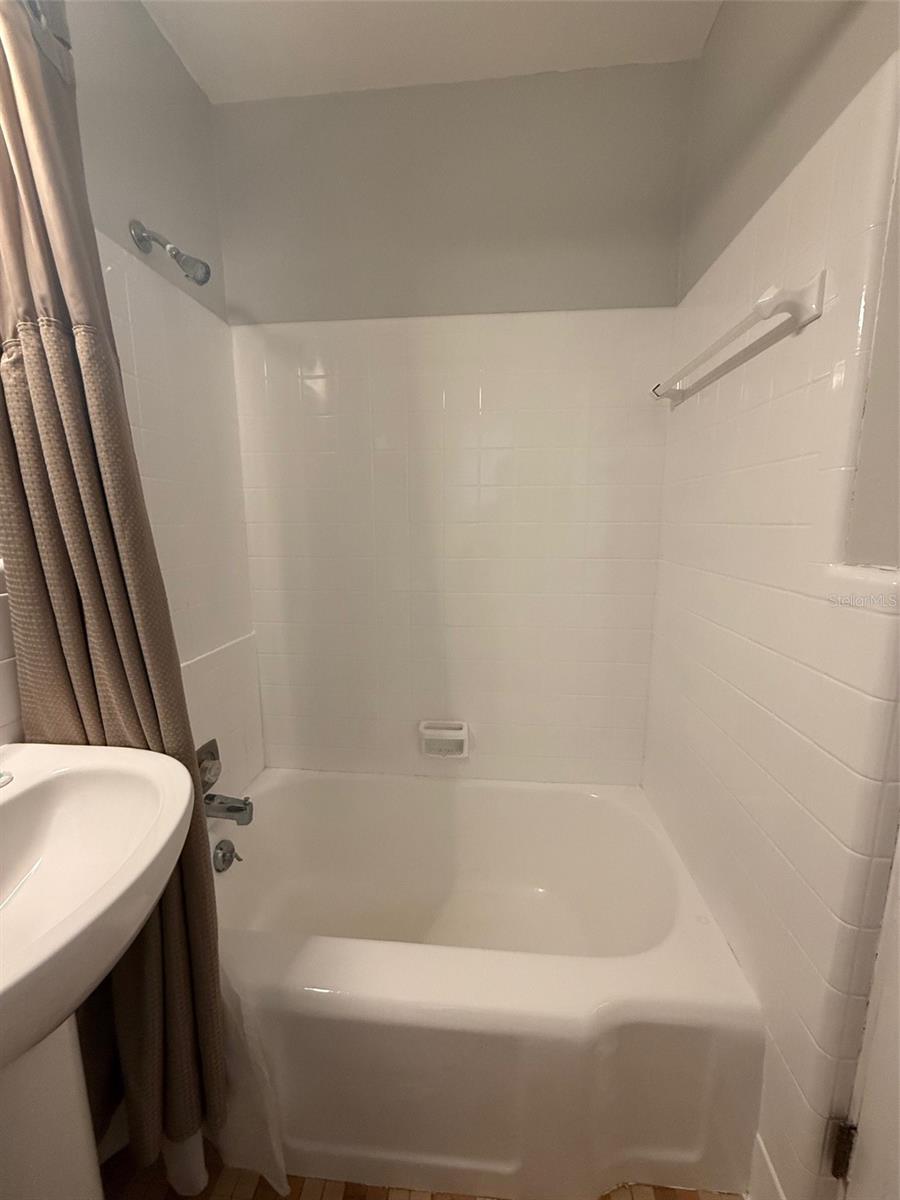 170 ROOSEVELT DR #10 — photo 20