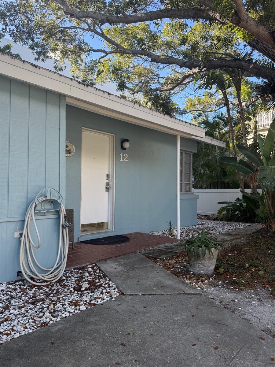 170 ROOSEVELT DR #10 — photo 3