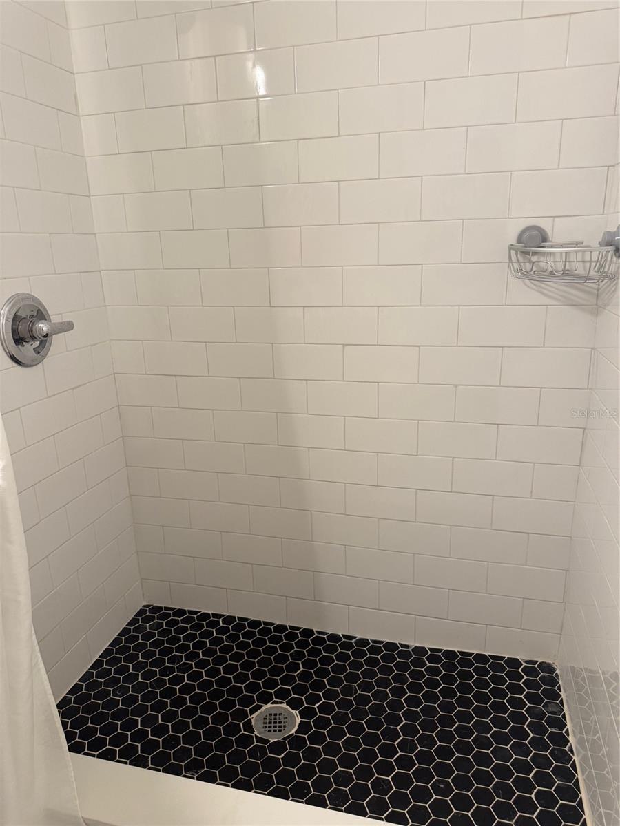 170 ROOSEVELT DR #10 — photo 27