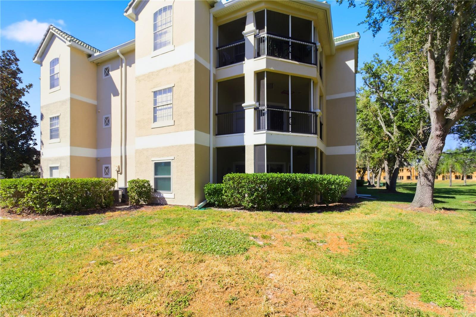 5122 NORTHRIDGE RD #107 — photo 32