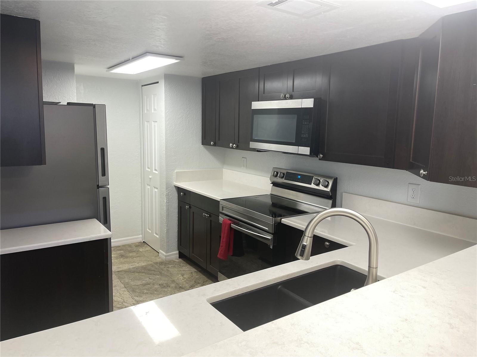 4025 ANGEL OAK CT #103 — photo 10