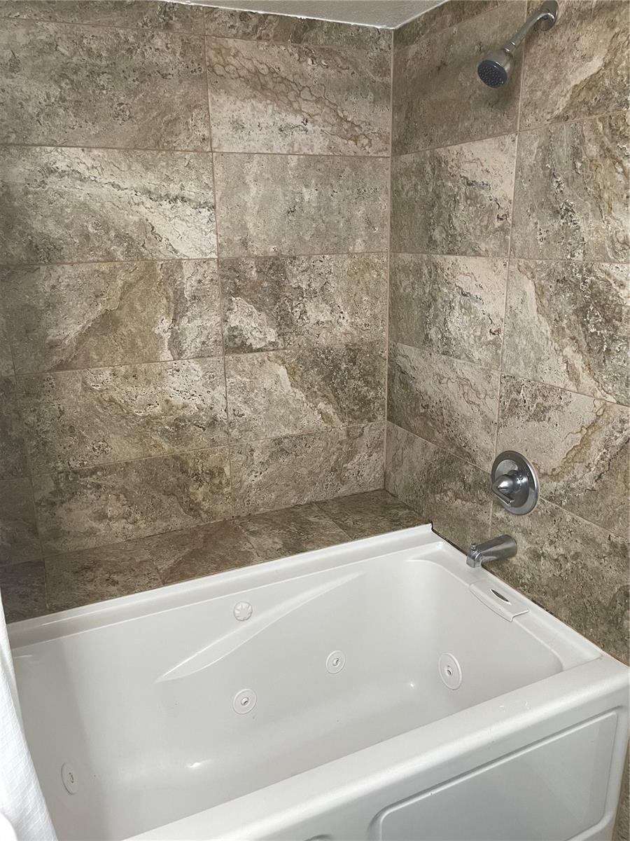 4025 ANGEL OAK CT #103 — photo 24