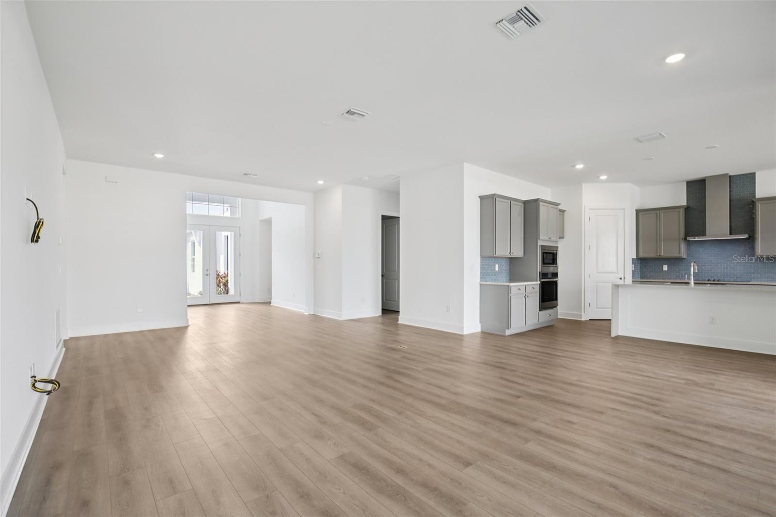 8218 GOLDEN BEACH CT — photo 7