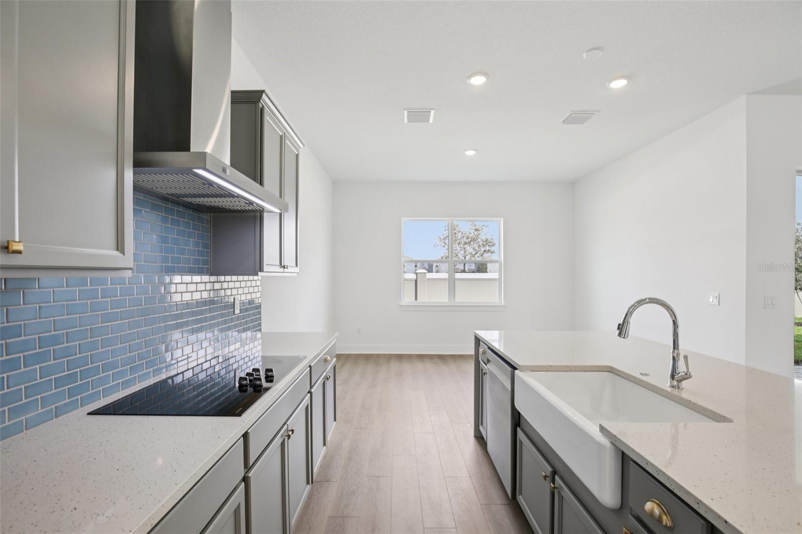 8218 GOLDEN BEACH CT — photo 9