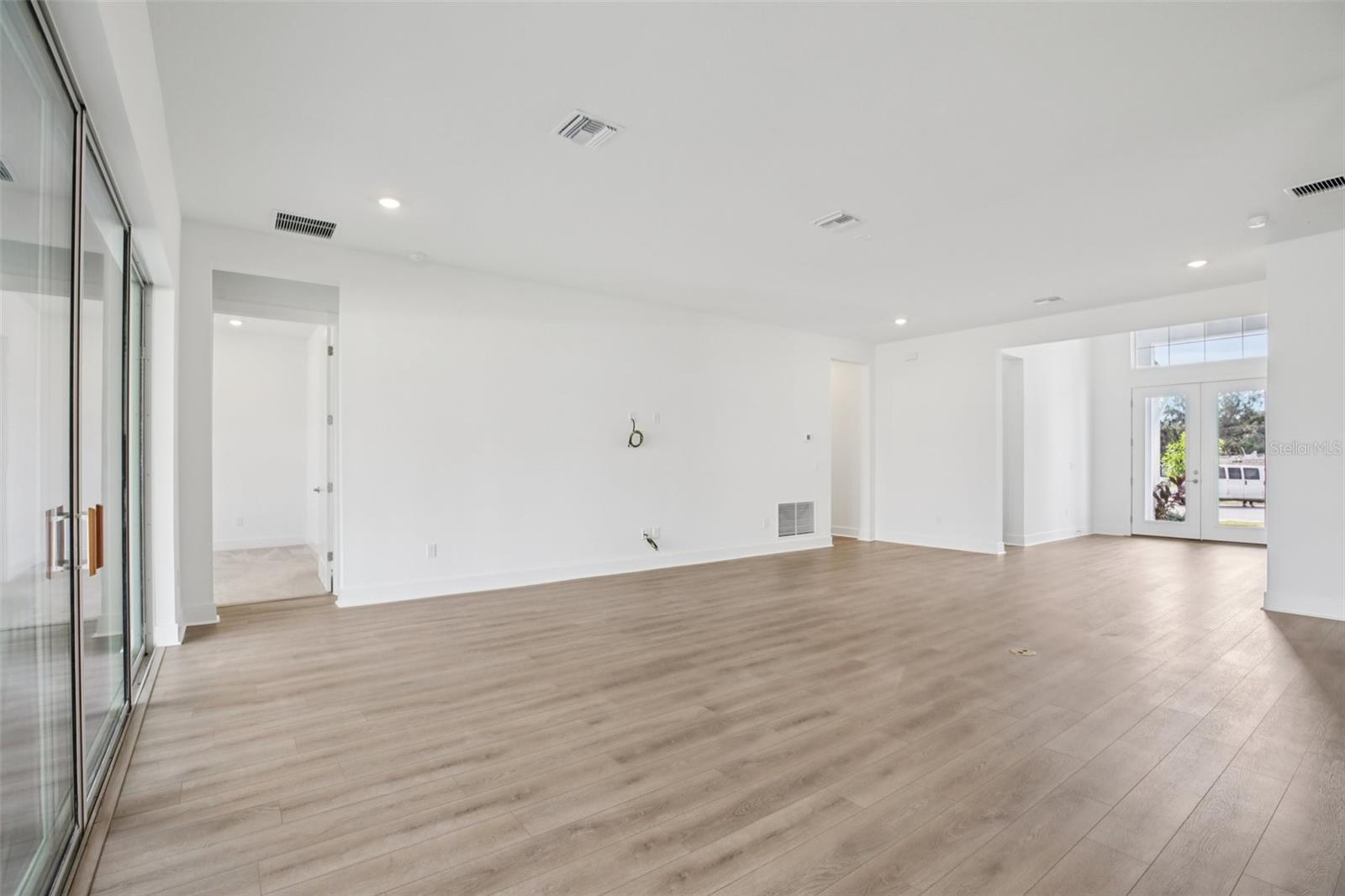 8218 GOLDEN BEACH CT — photo 3