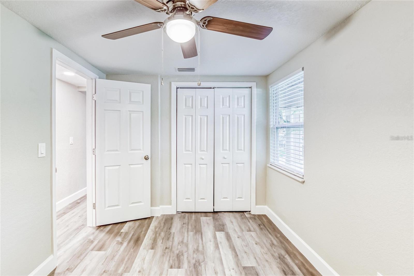 5320 CHERRY AVE — photo 3