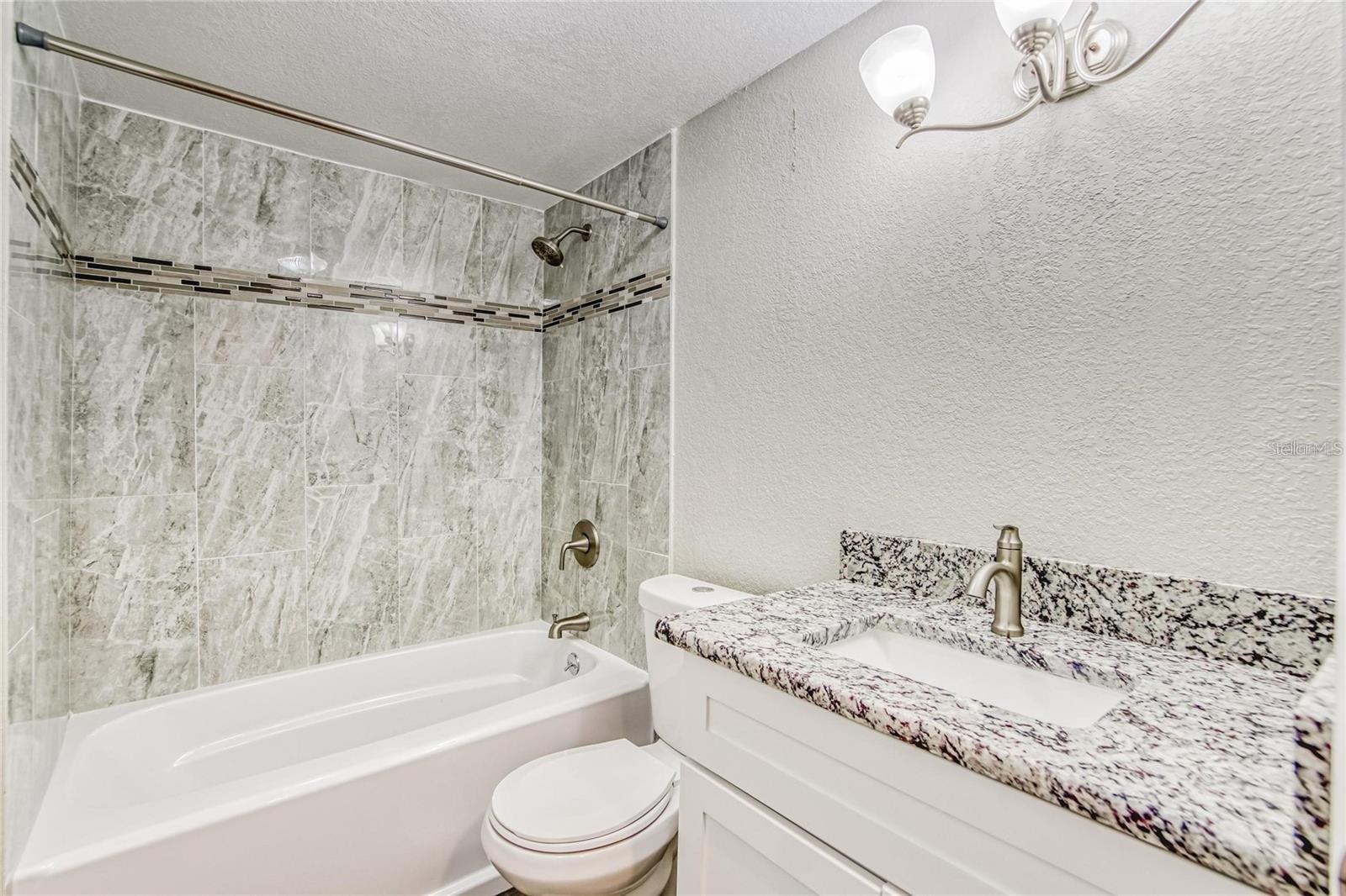 5320 CHERRY AVE — photo 11