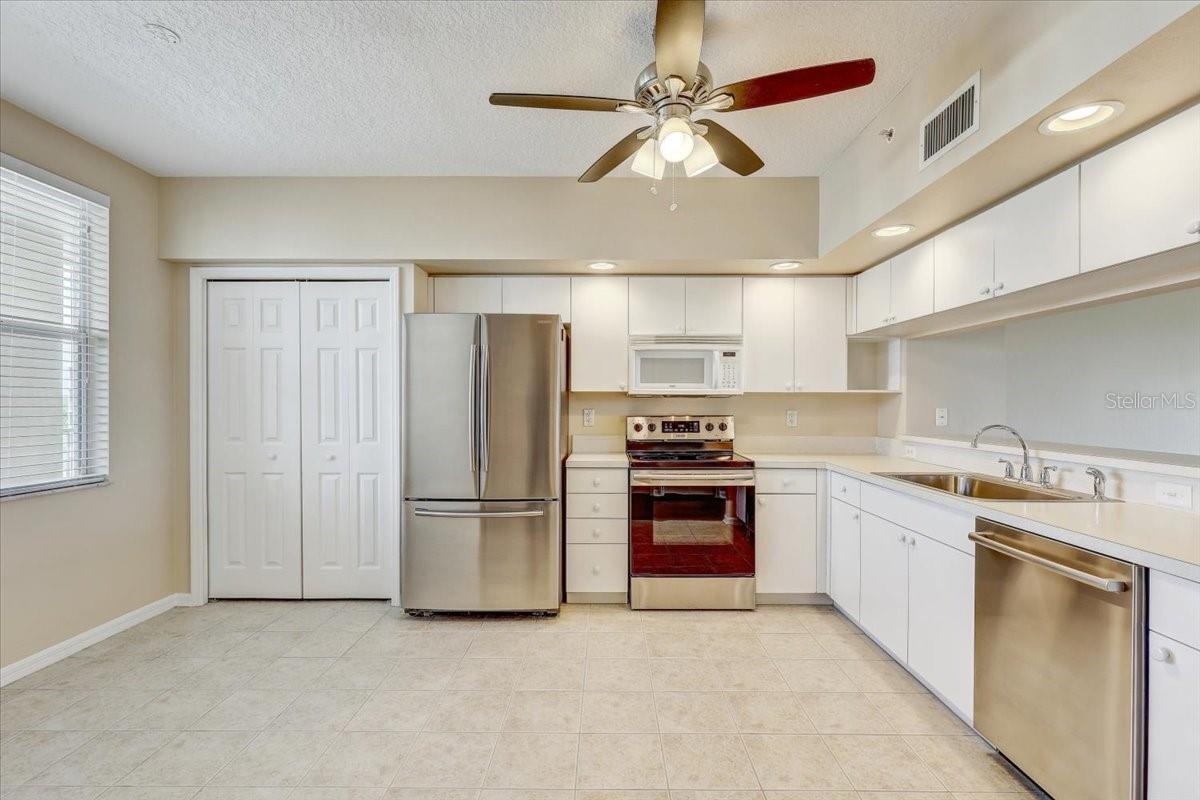 1200 COUNTRY CLUB DR #3405 — photo 3