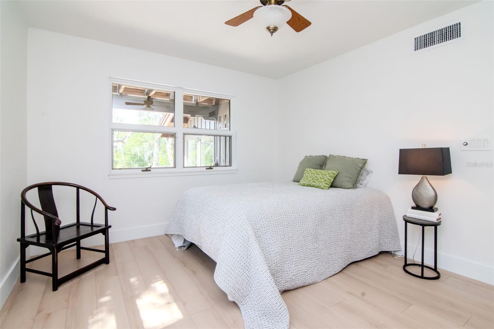 1296 WEYBRIDGE LN — photo 25
