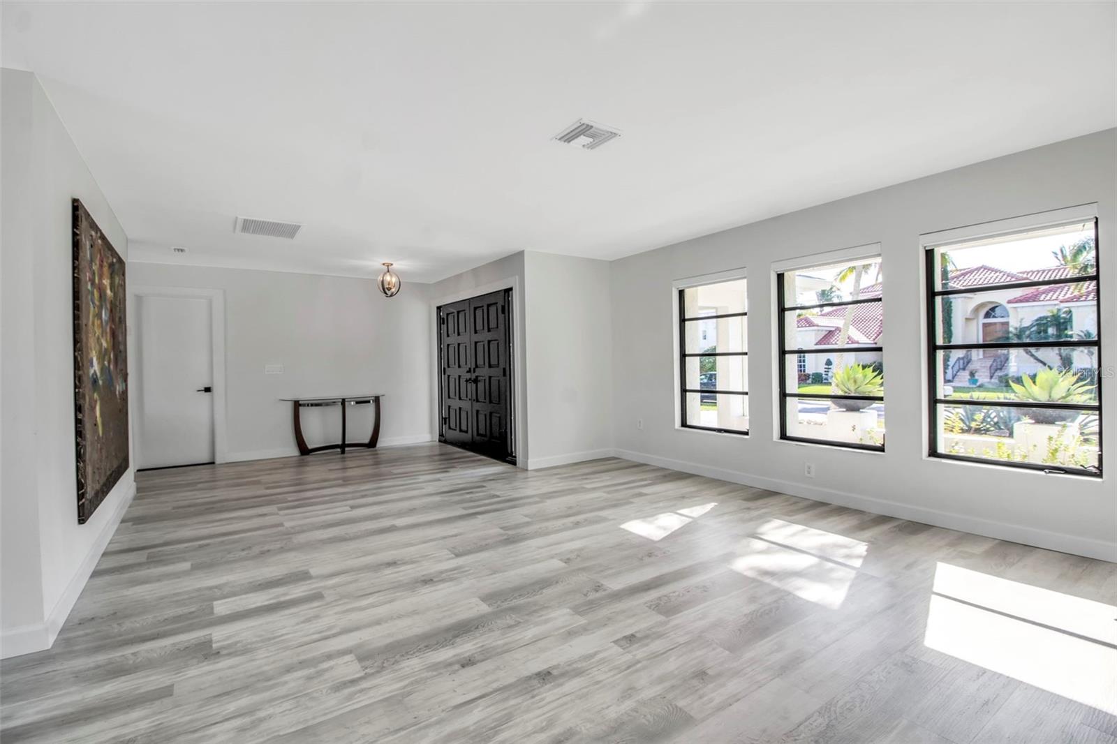 1649 STANFORD LN — photo 4