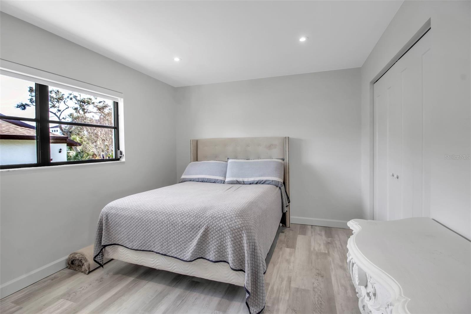1649 STANFORD LN — photo 19