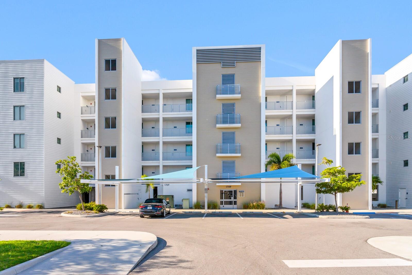 1709 N TAMIAMI TRL #503 — photo 2