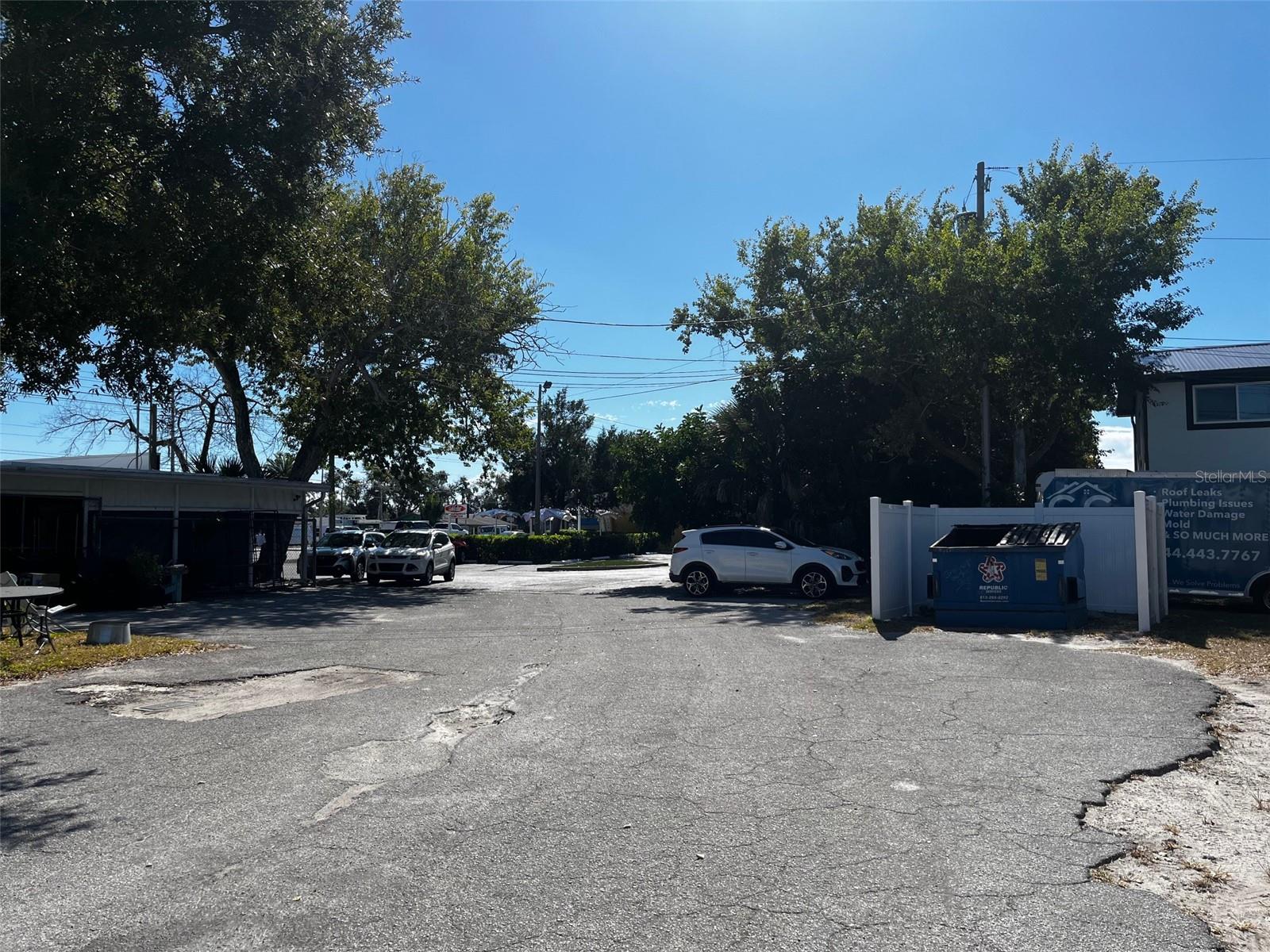 6020 SEMINOLE BLVD — photo 16