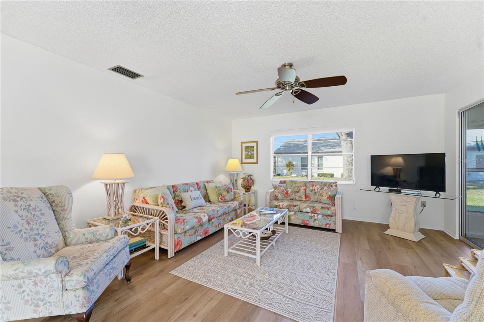 605 APPLE LN — photo 3