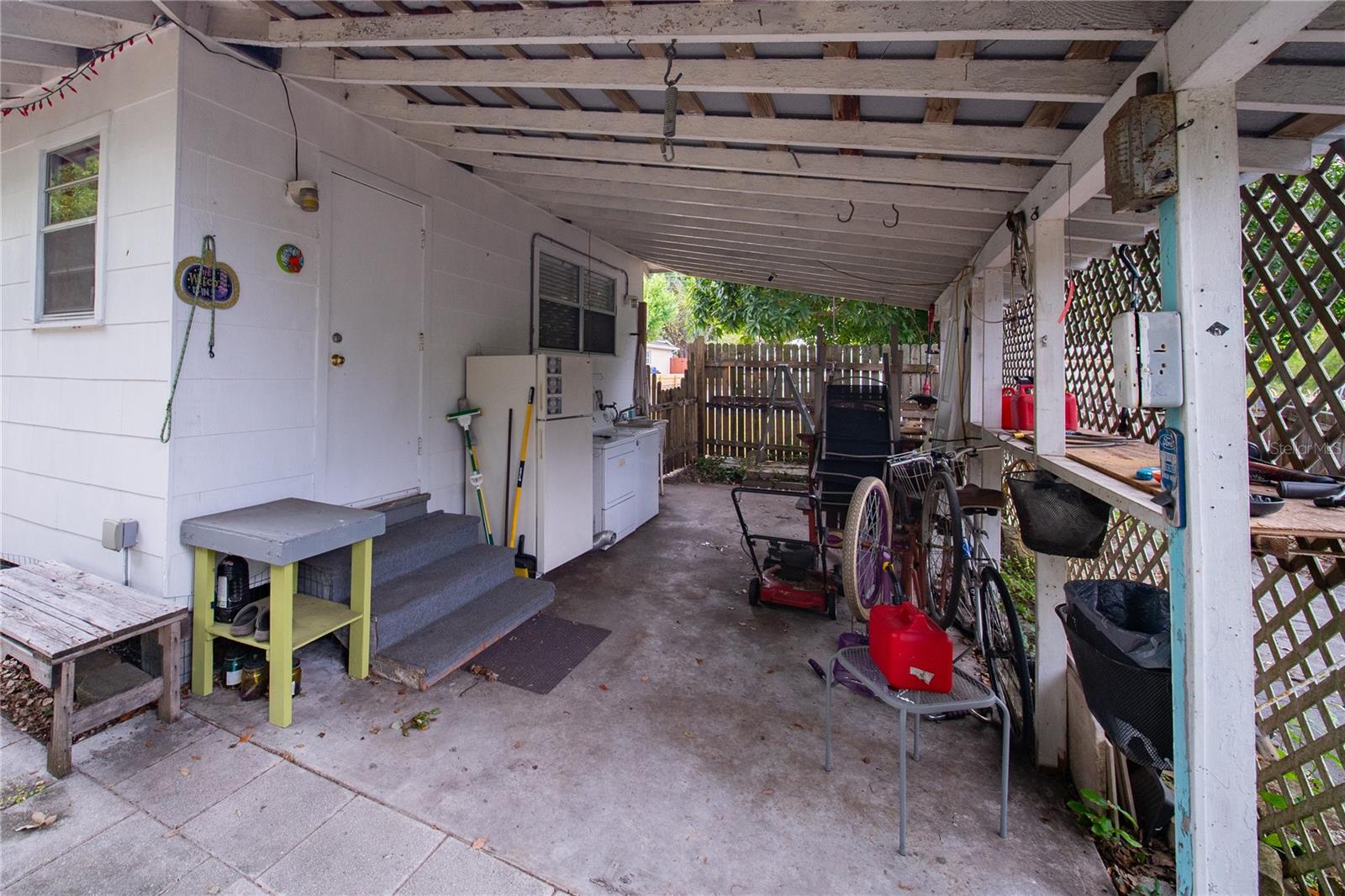 1215 ORANGE AVE — photo 6