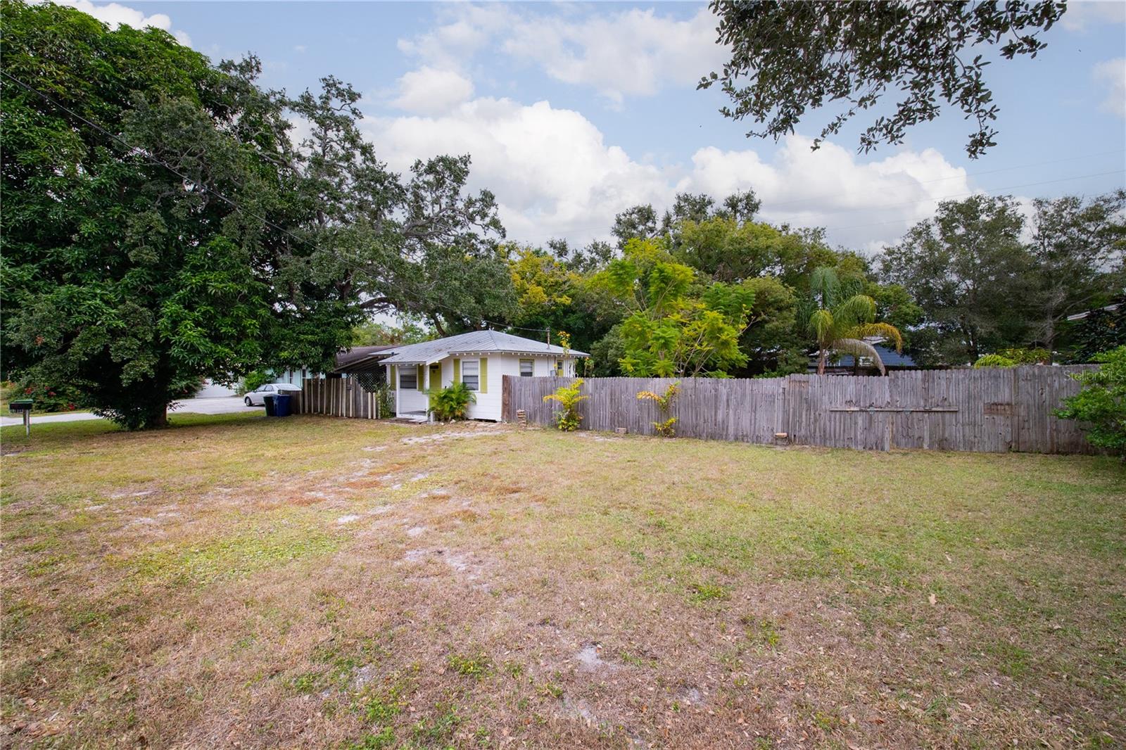 1215 ORANGE AVE — photo 4