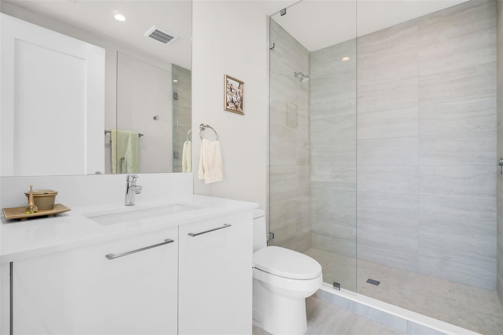 301 1ST ST S #3305 — photo 31