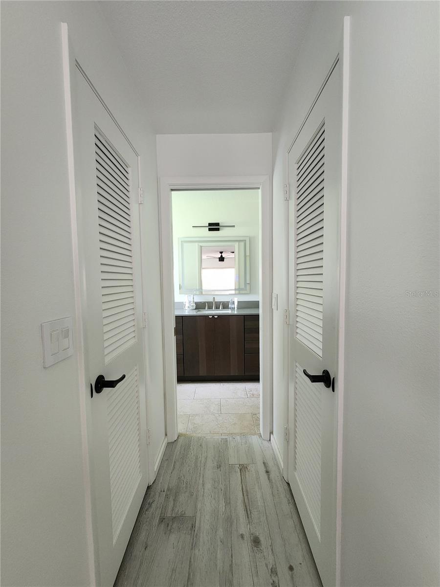 900 CRESTWOOD RD — photo 25