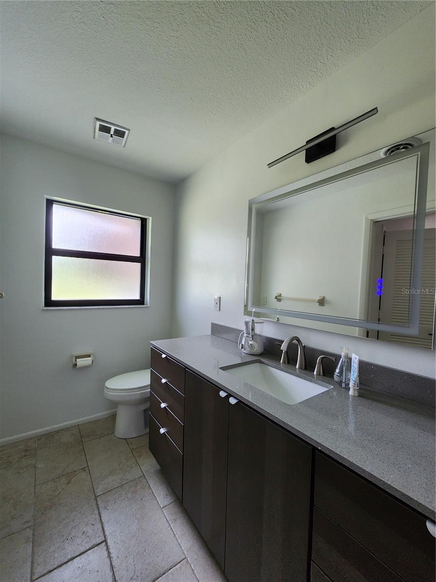 900 CRESTWOOD RD — photo 26