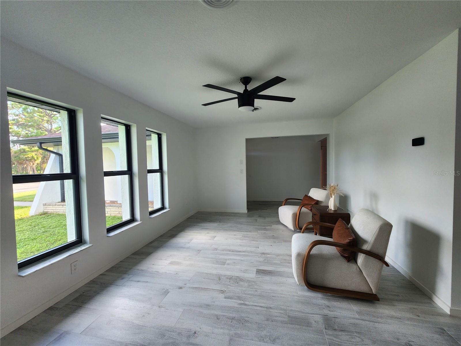 900 CRESTWOOD RD — photo 18