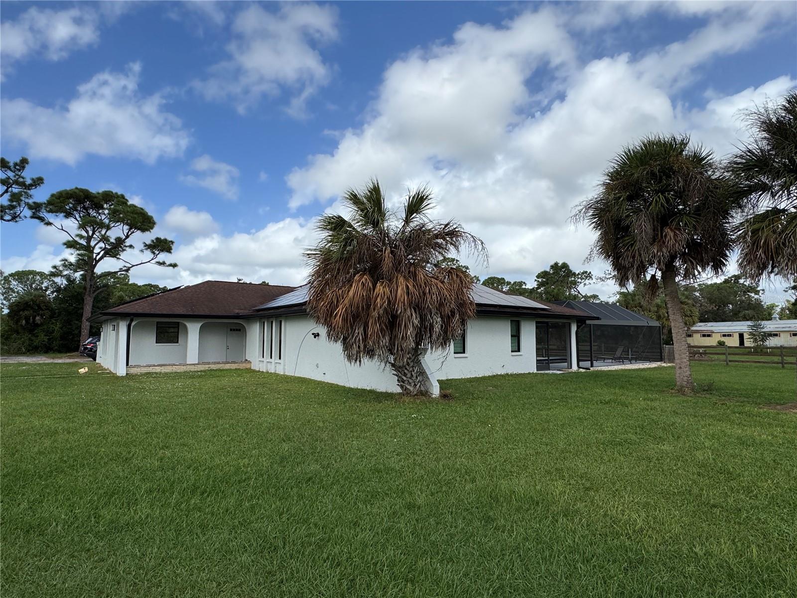 900 CRESTWOOD RD — photo 36