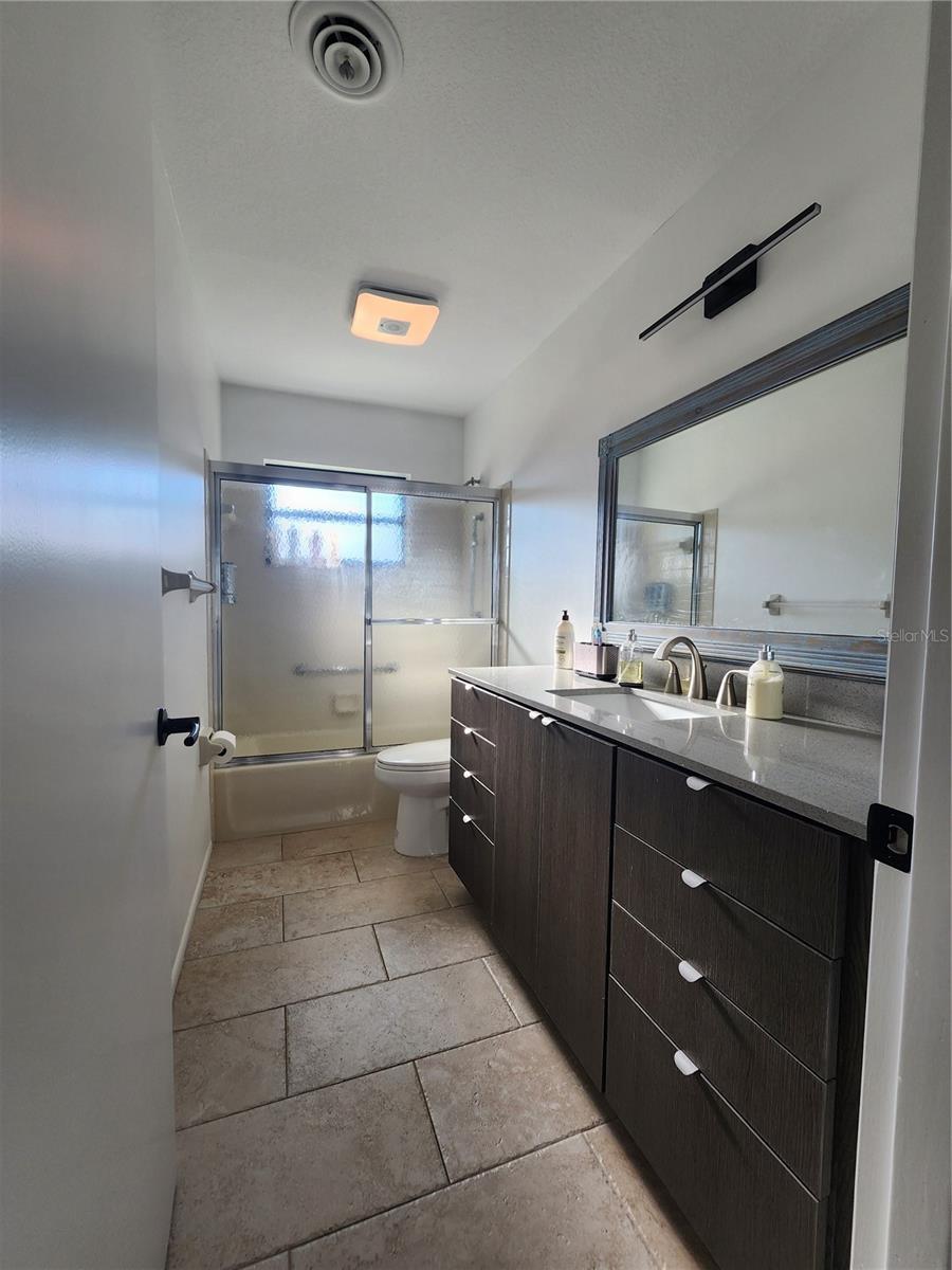 900 CRESTWOOD RD — photo 10