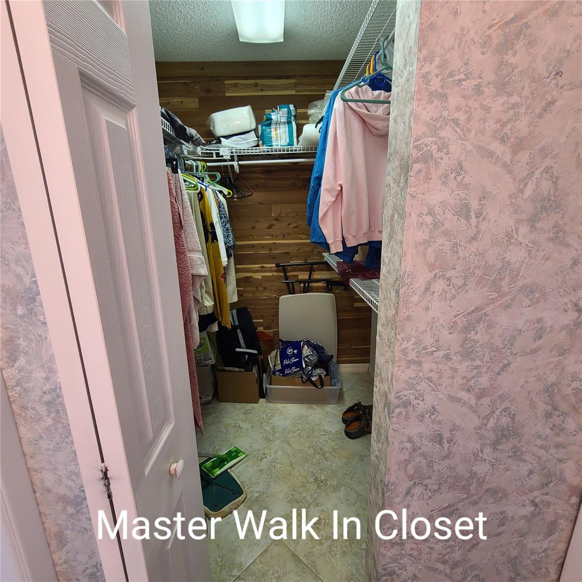 220 BUTTONWOOD CIR #220 — photo 25