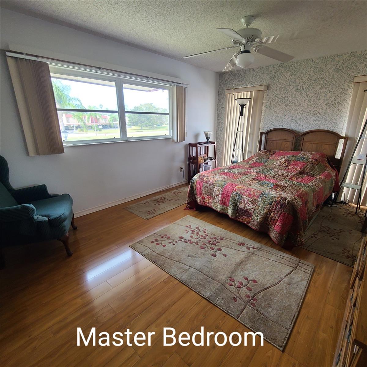 220 BUTTONWOOD CIR #220 — photo 23
