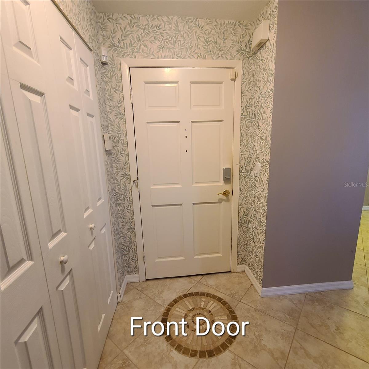 220 BUTTONWOOD CIR #220 — photo 4