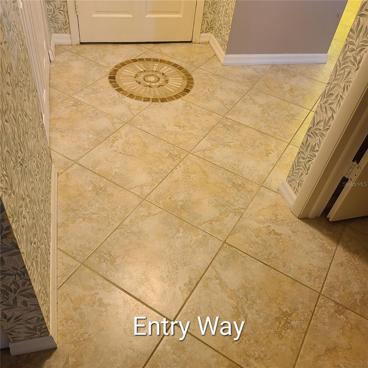 220 BUTTONWOOD CIR #220 — photo 6