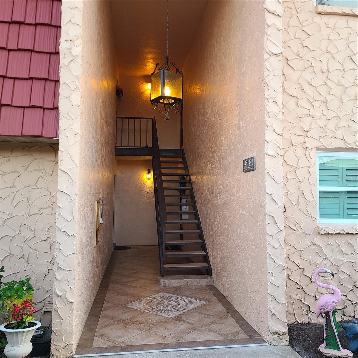 220 BUTTONWOOD CIR #220 — photo 2