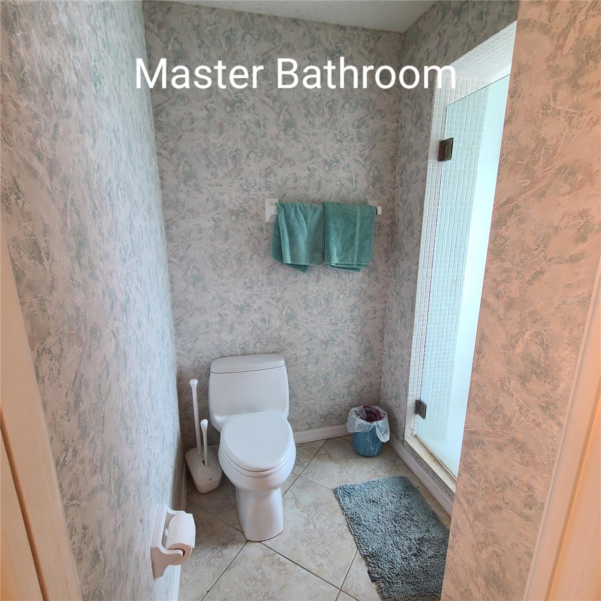 220 BUTTONWOOD CIR #220 — photo 29