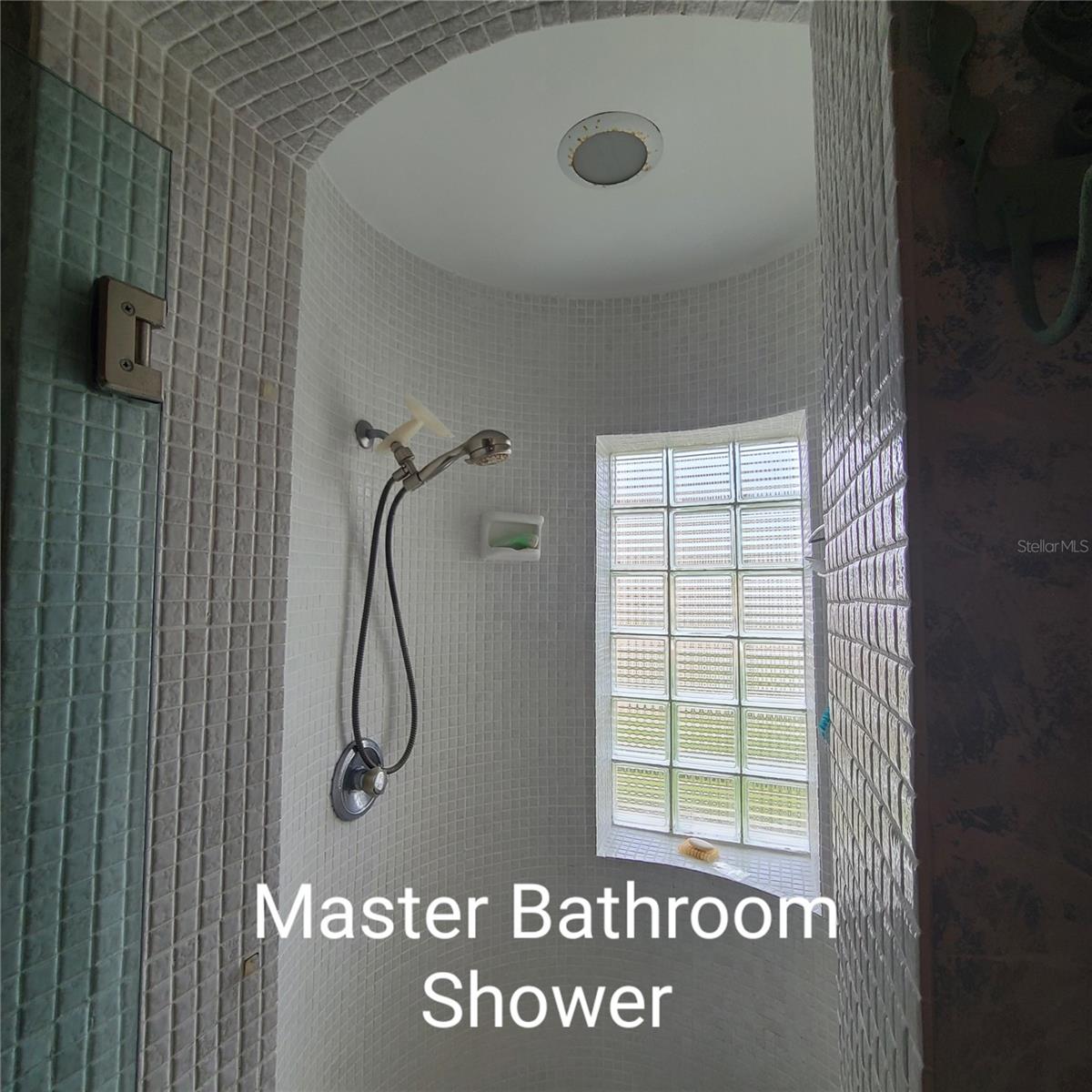 220 BUTTONWOOD CIR #220 — photo 32