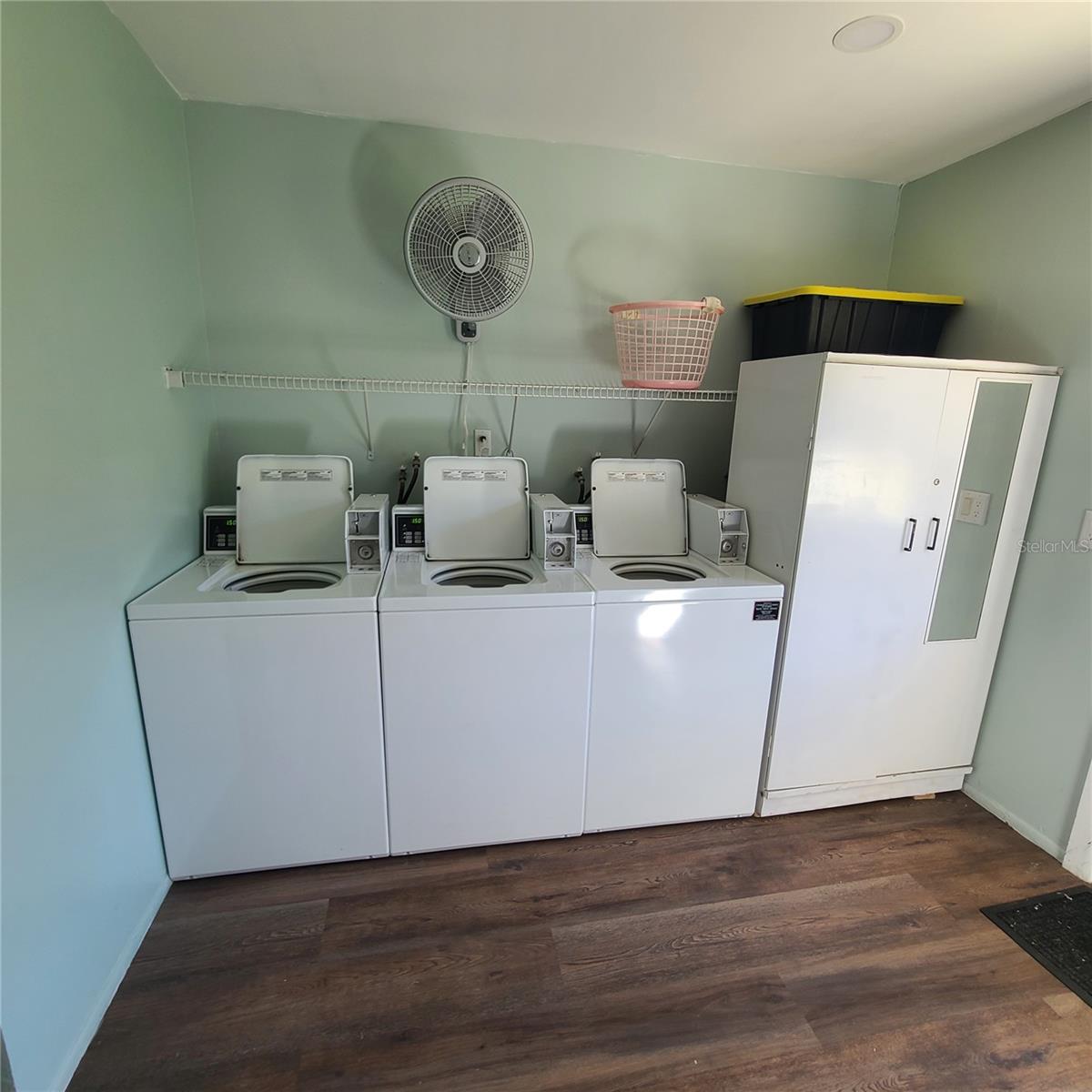 220 BUTTONWOOD CIR #220 — photo 58