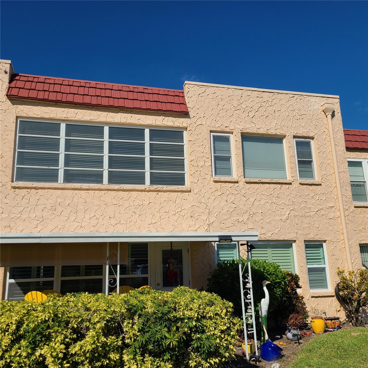 220 BUTTONWOOD CIR #220 — photo 47