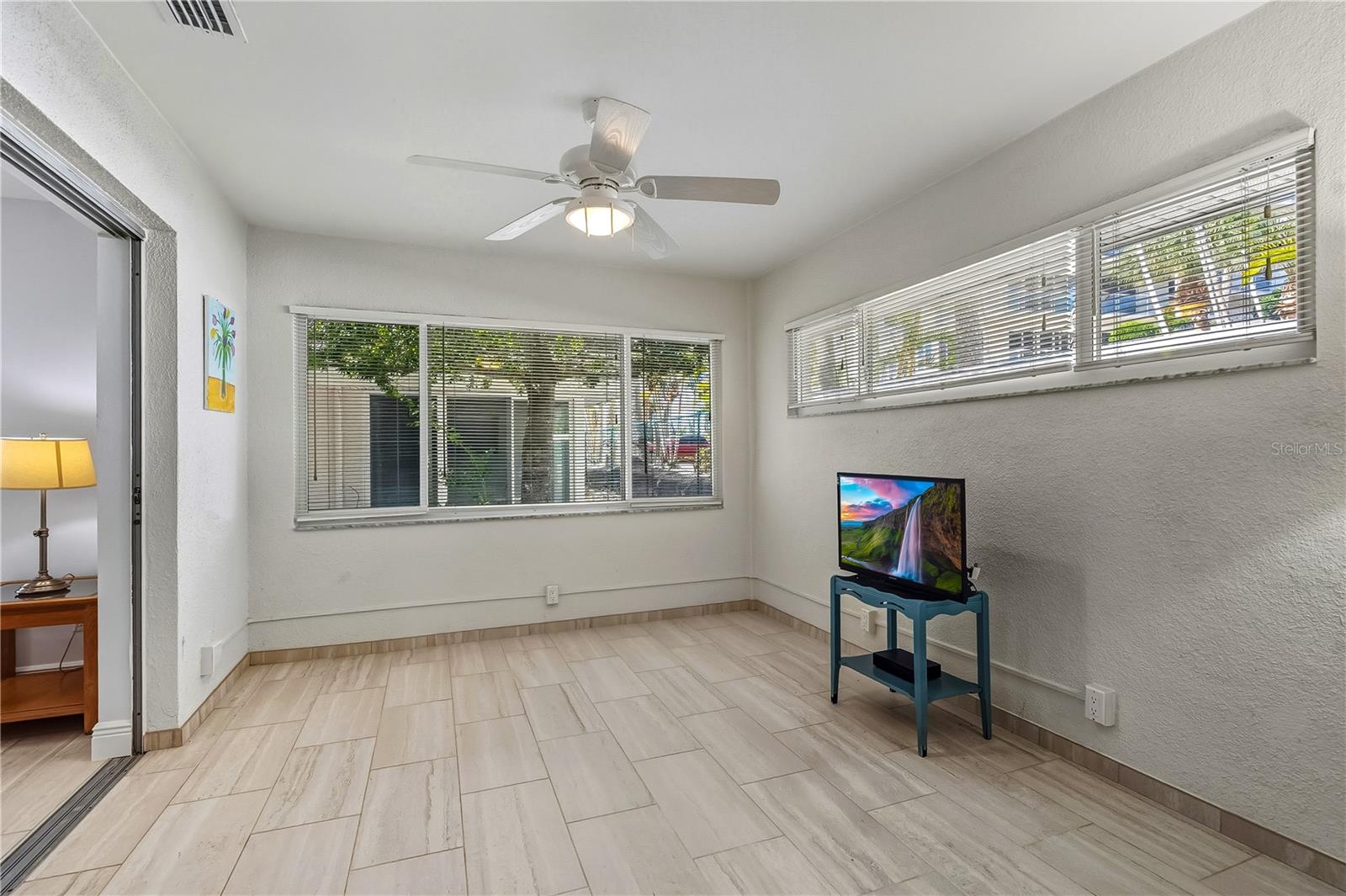 1900 BENJAMIN FRANKLIN DR #V12 — photo 29