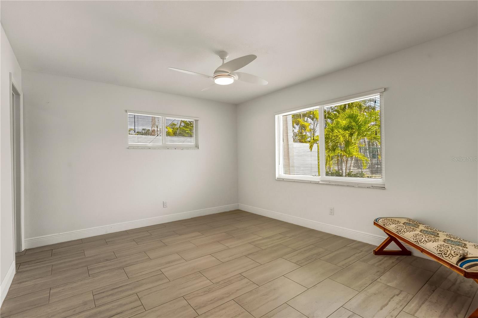 1900 BENJAMIN FRANKLIN DR #V12 — photo 35