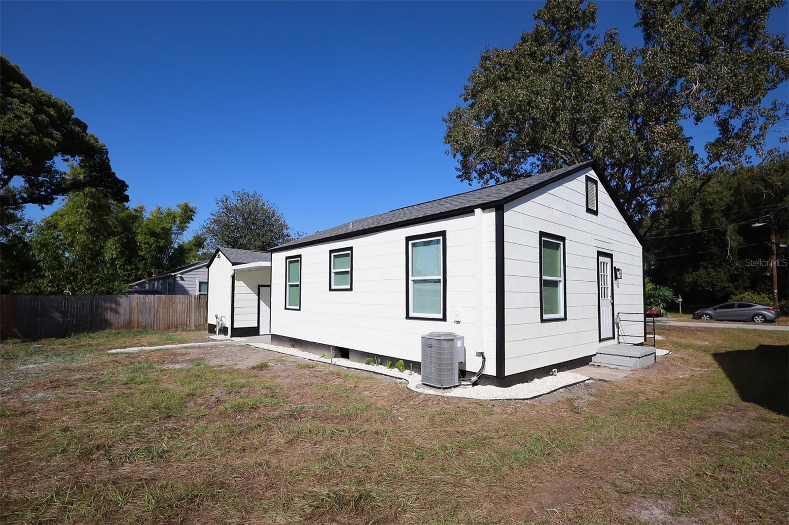 807 E NORFOLK ST — photo 32